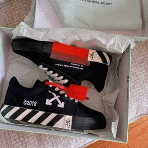 totally new off white size 7w for women with certificate and excellent price